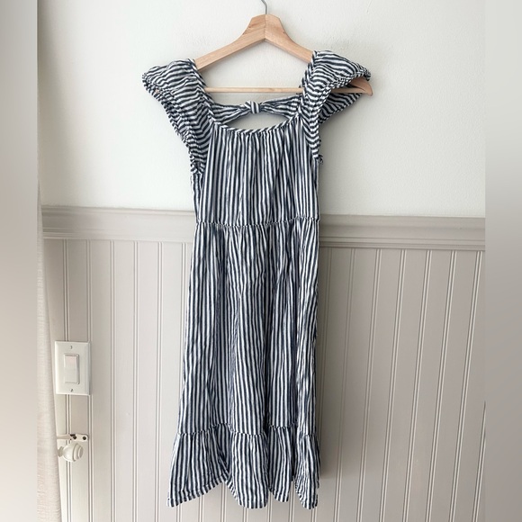 Old Navy Girls XL 14-16 Navy and White Striped Smocked Dress - Picture 1 of 8